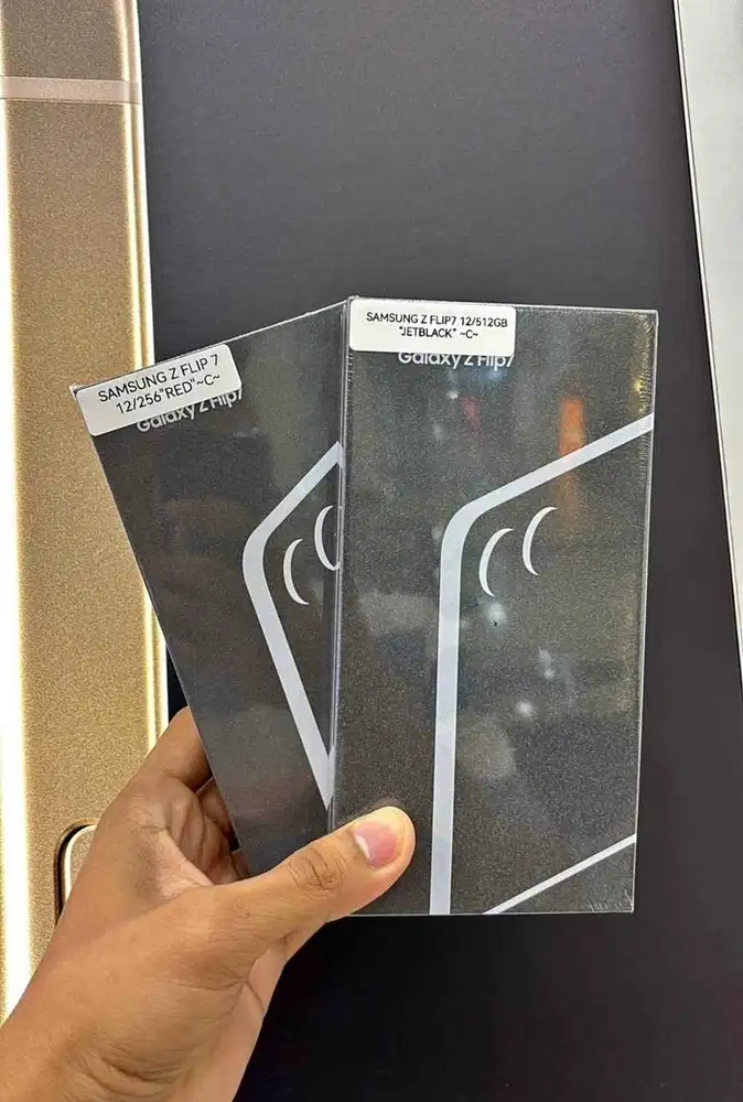 Samaung Z flip 7 256gb baru