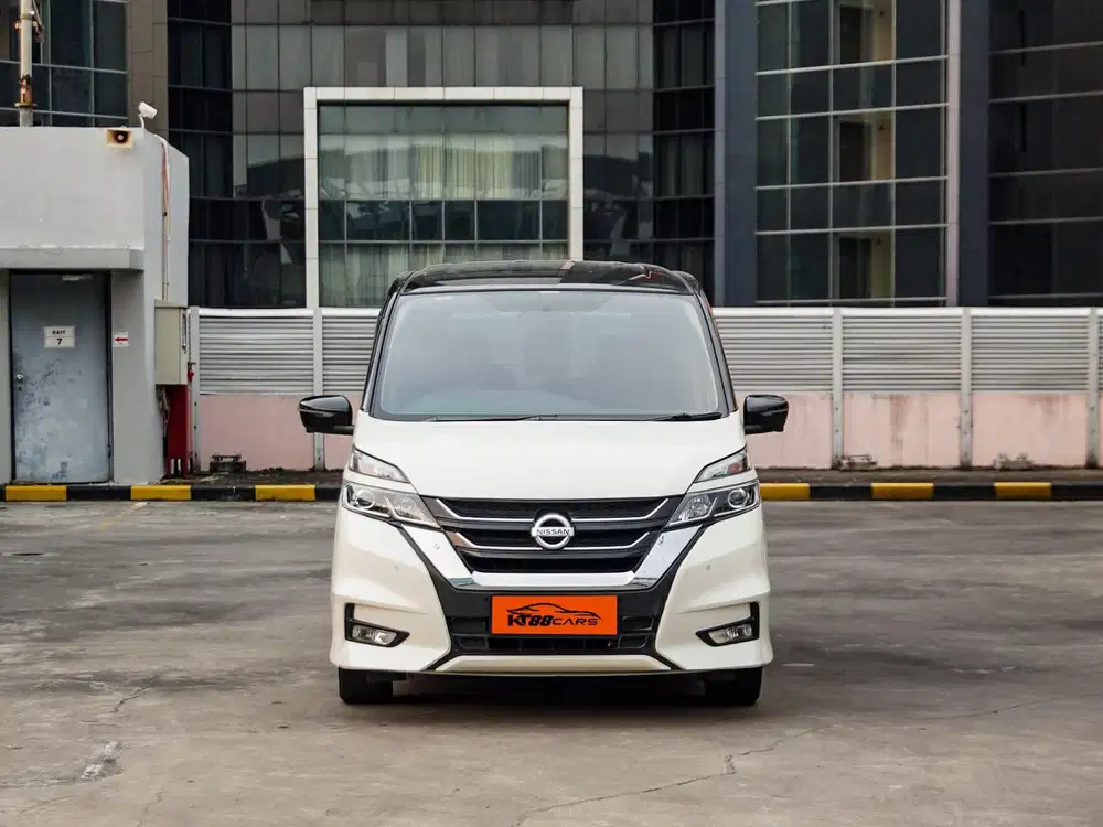 NISSAN SERENA HWS 2.0 At Two Tone White Roof Black 2019