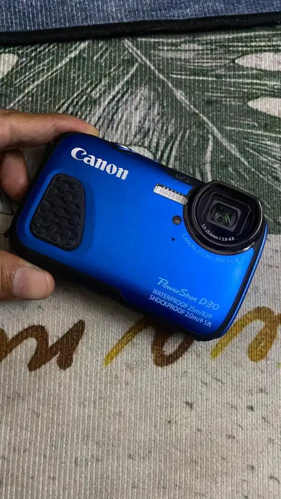 Canon PowerShoot D3 WaterProof