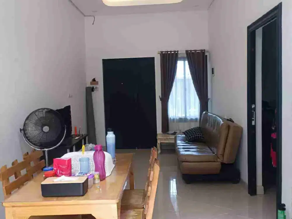 jual cepat rumah 3 lantai  siap huni di mutiara gading city bekasi