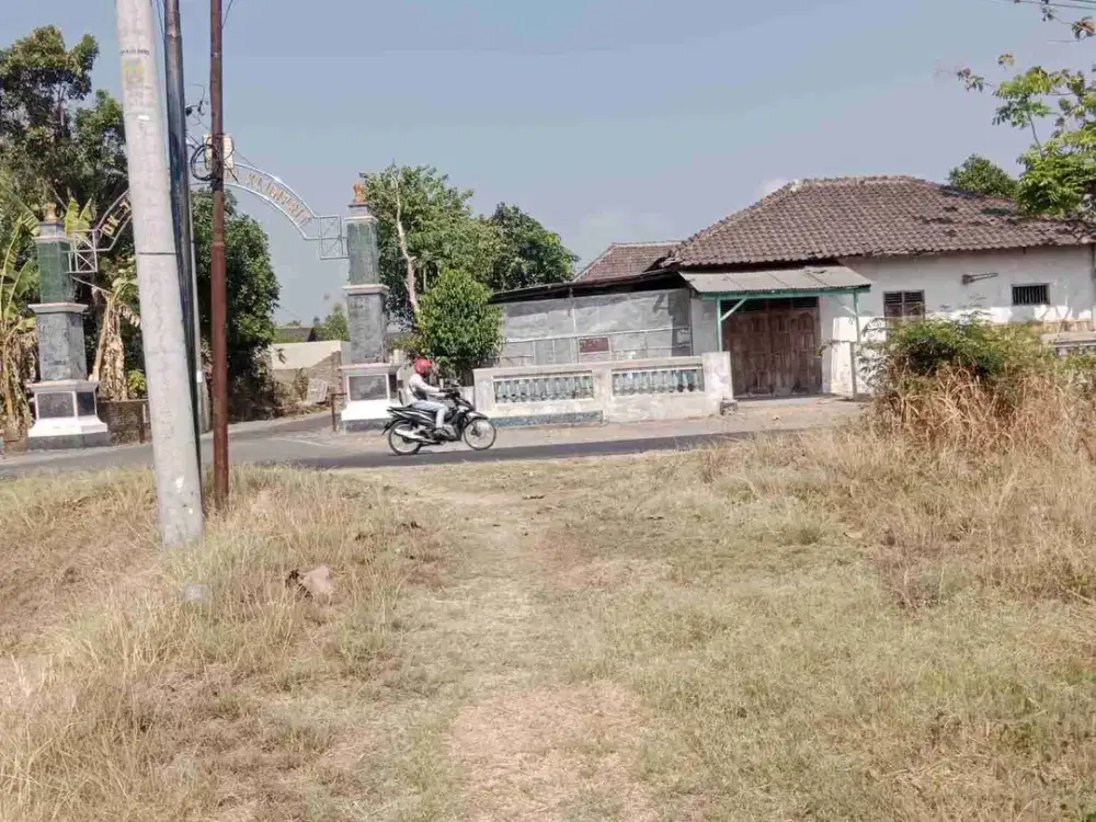 Tanah murah Pekarangan 2.291m² lebar 15,5m panjang 141m, akses jalan  DPU ramai di Kragilan Mojolaban Sukoharjo