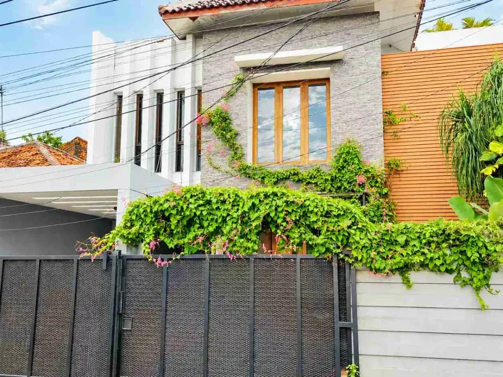 Rumah mewah & asri di Pondok Bambu