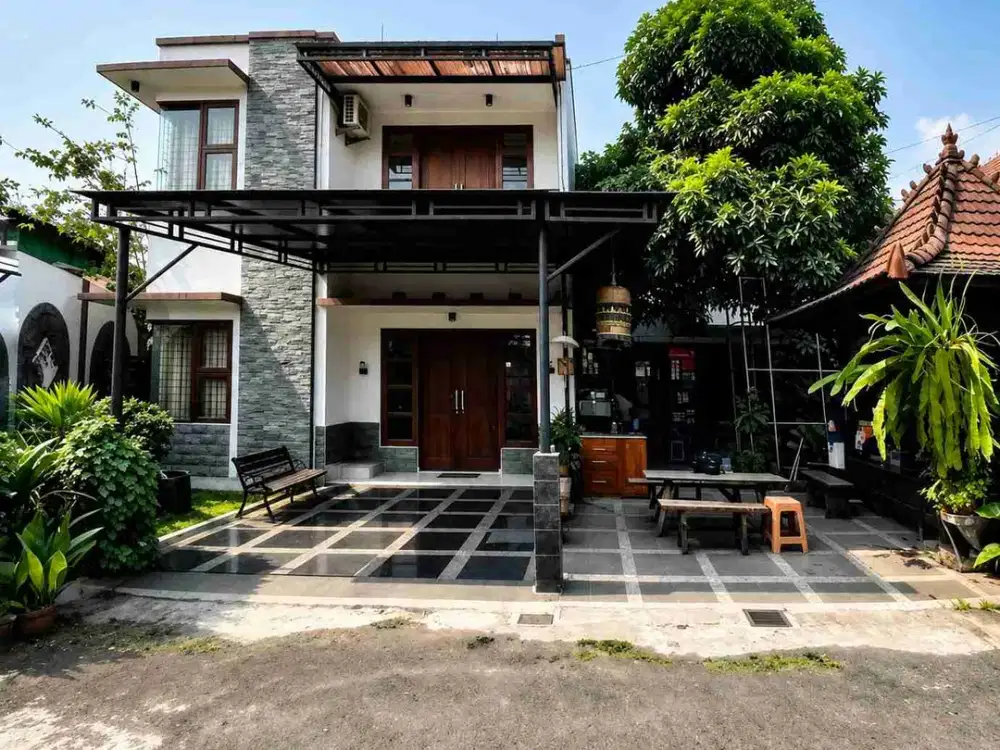 Rumah The Cozy Green Cibubur Mansion