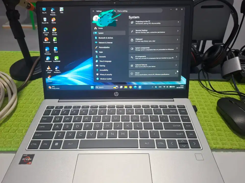 Laptop merek HP AMD Ryzen 5