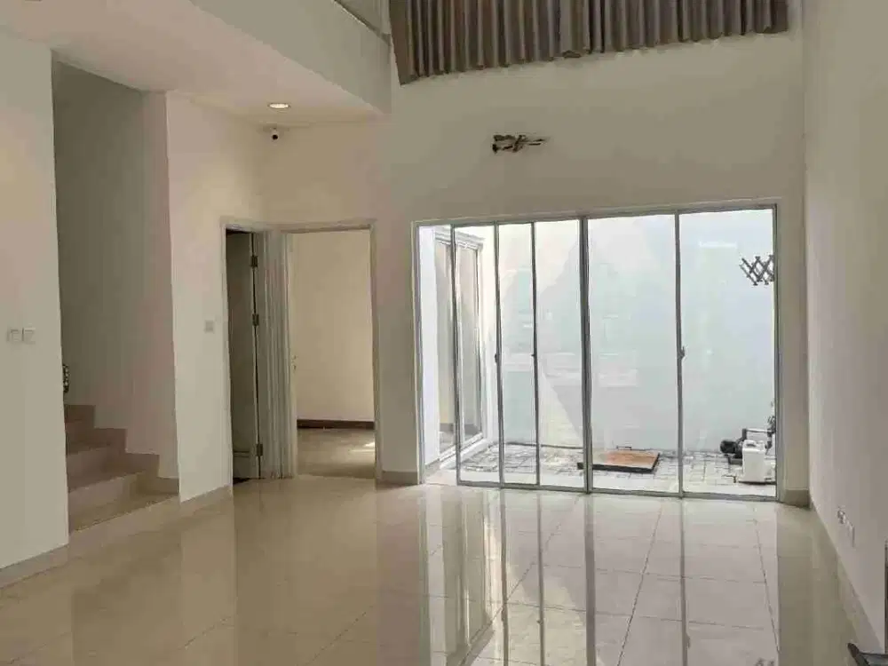 Disewakan Rumah 2lt Std Developer The Riviera Metland Puri
