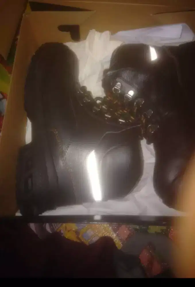 sepatu safety king's