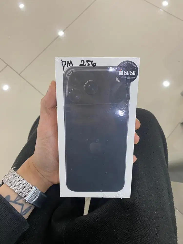 iphone 18 promax 256 ibox