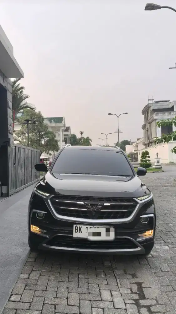 Almaz Exclusive 7 seater 2019