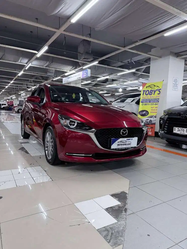 Mazda 2 Sedan 2022 GT,Red,Low Km 15tb,istimewa,Siap pakai,full ori,Top