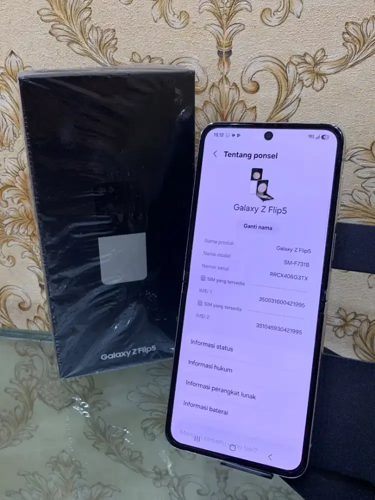 Samsung Galaxy  Zflip 5  Resmi Sein