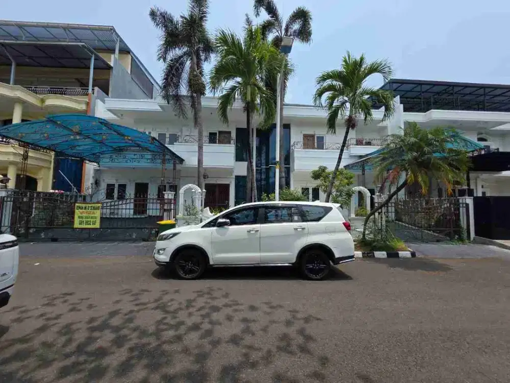disewakan rumah di paradise 2 lantai cantik bagus
