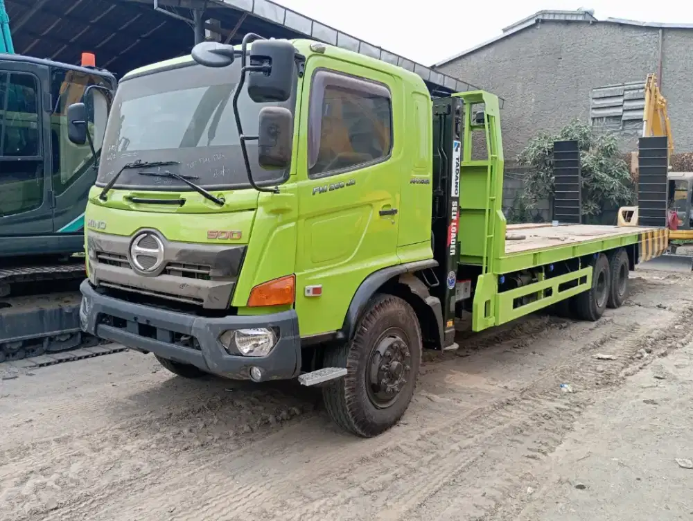 Selfloader Truck Hino 500 FM260JD kondisi prima Harga DP