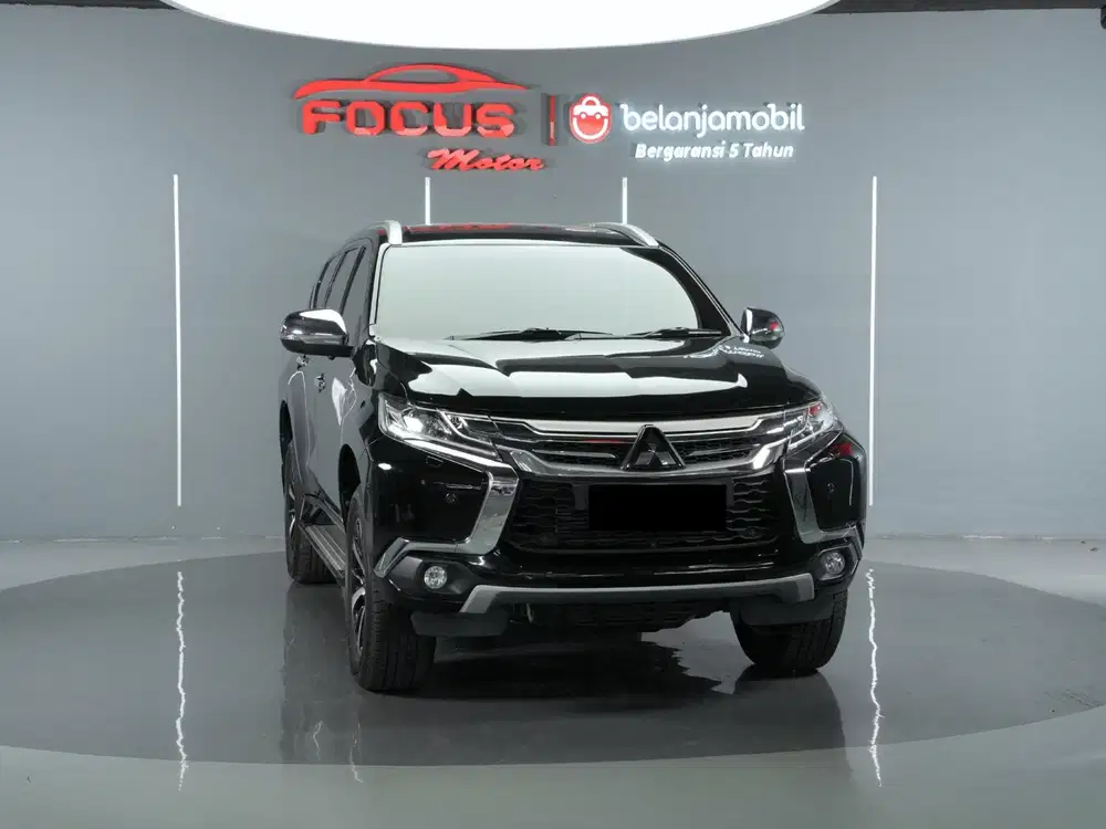 Km 21rb mitsubishi pajero sport dakar ultimate 2018 hitam