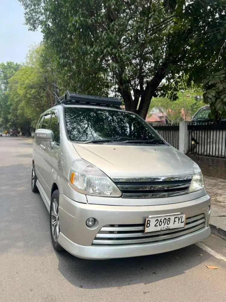 Nissan Serena 2010 Bensin