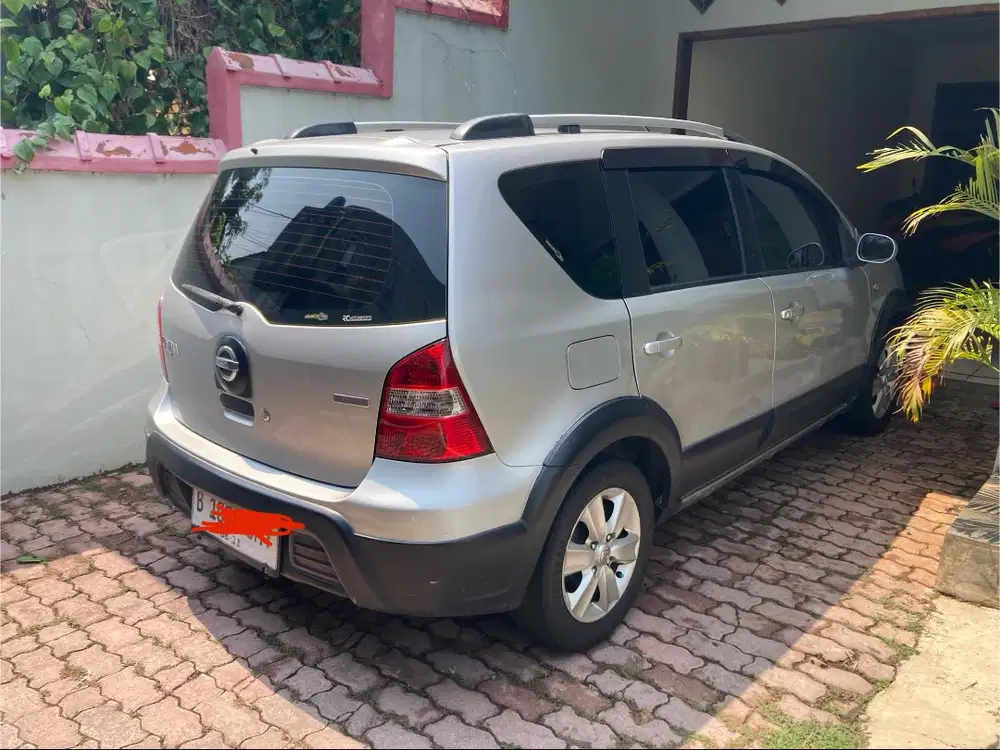 Nissan Grand Livina X-GEAR 1.5 AT