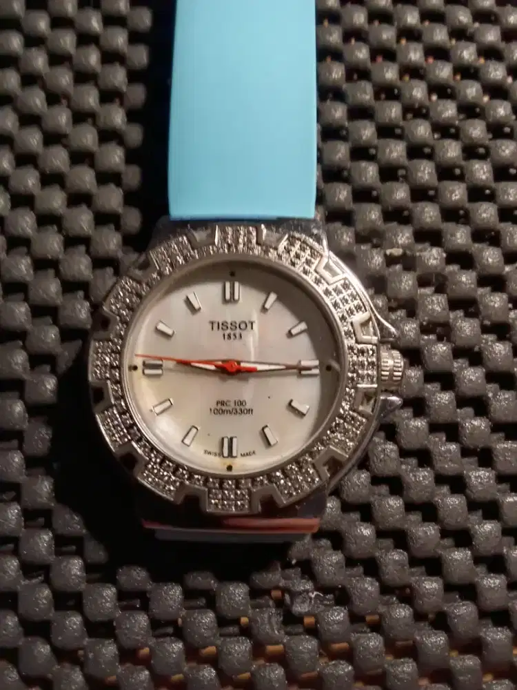 Jam tangan tisot dial kerang