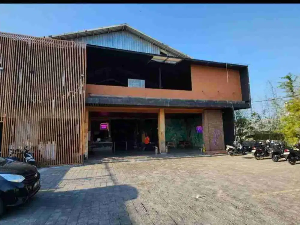 Disewakan Bangunan ex Resto, Area Strategis di Teuku Umar Barat, Marlboro, Denpasar Barat