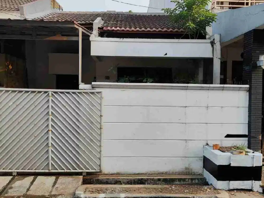 Rumah Siap Huni di Taman Buaran Indah, Jakarta Timur
