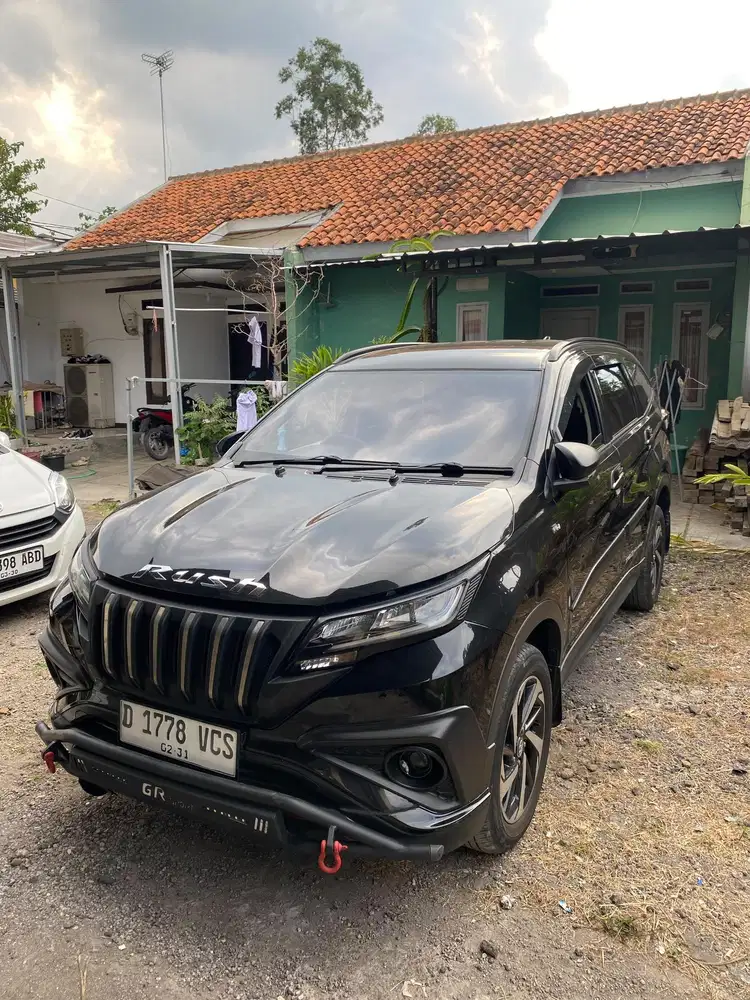 Toyota Rush S Trd 2018 Manual mulus hitam terawat