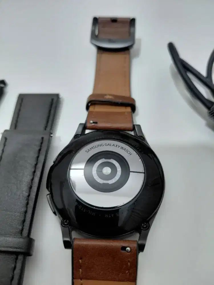 Samsung Galaxy Watch 4 Classic 42mm Black - Normal / Lengkap
