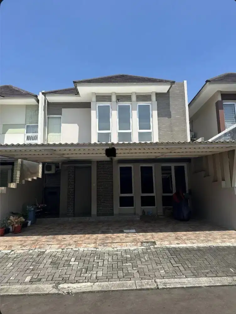 JUAL Rumah Kotawisata Depan Fasum Sebrang Taman