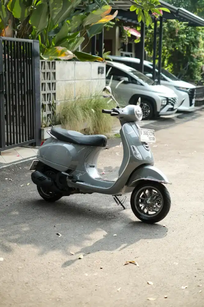 VESPA LX 125 IGET FACELIFT 2023

HARGA 37.500.000