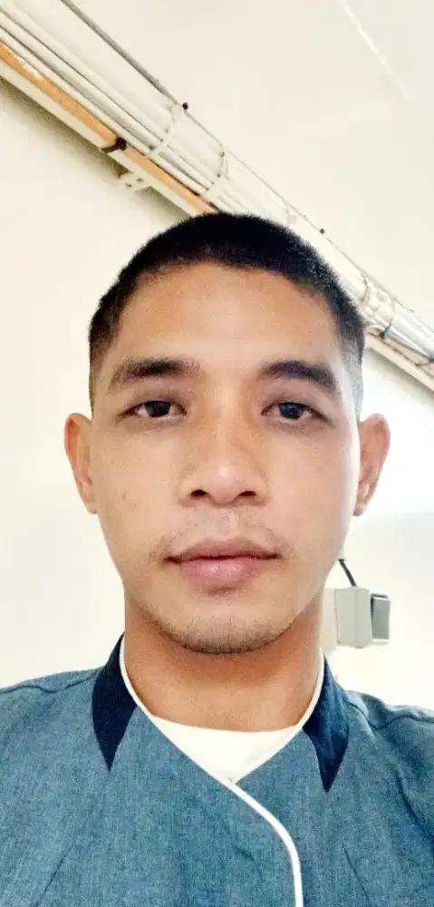 Cari pekerjaan sebagai room boy atau state room attendan di hotel
