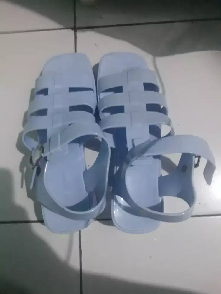 Dijual sandal sepatu