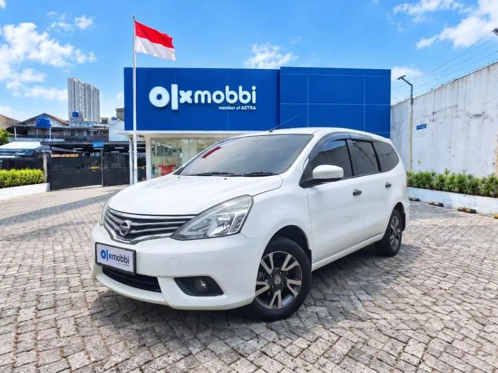 LOW DP Nissan Grand livina 1.5 SV Bensin-MT 2018 3ZU