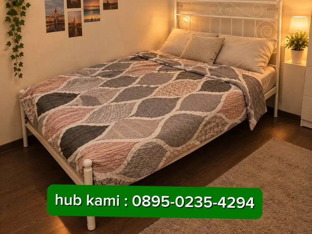 Dijual cepat unit kasur lengkap + tiang + bed cover + bantal
