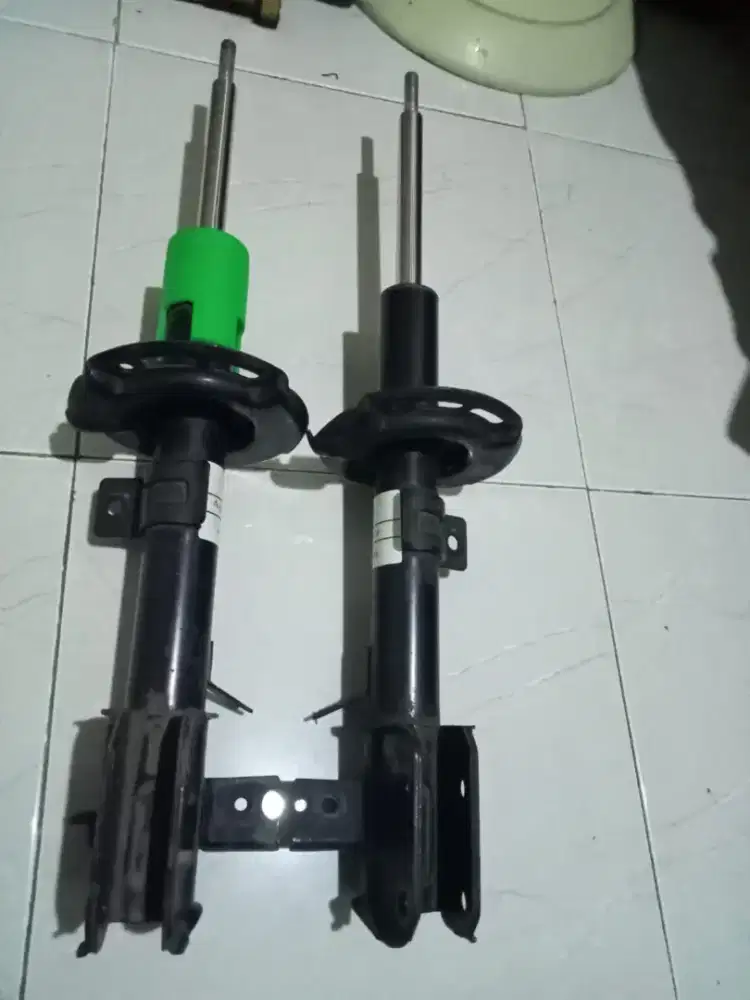 Jual socbeaker depan mobil Ertiga