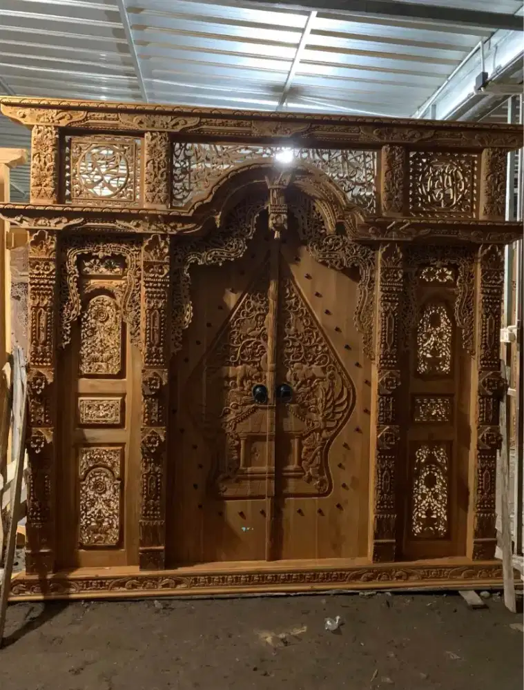 Gebyok Jawa jati