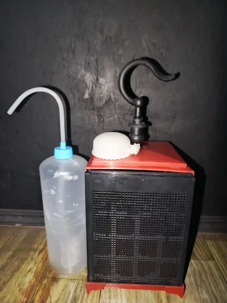 Tempat Jangkrik, Ulat, Botol 1L