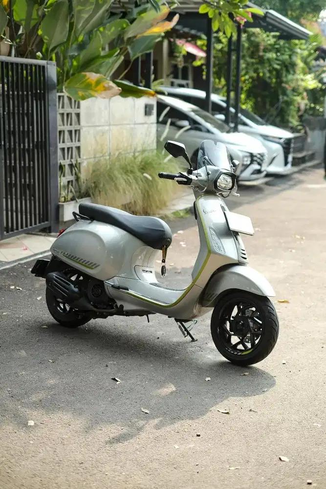 VESPA SPRINT 150 TECH EDITION (terima kredit)