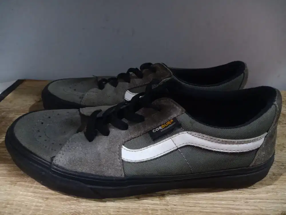 Vans cordura size 42