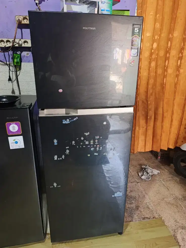 Kulkas polytron 2 pintu