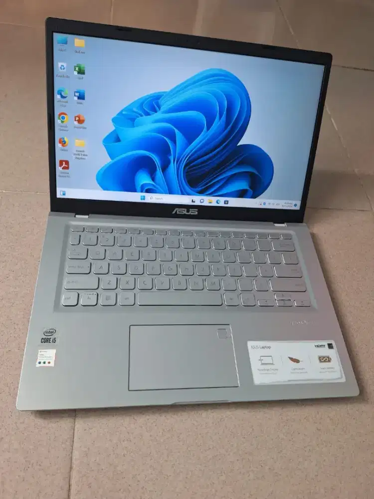 Bismillah dijual laptop Asus core i5 gen 10