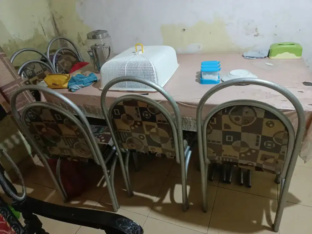 Meja makan stenlis kaca temperalglass. Kursi 6