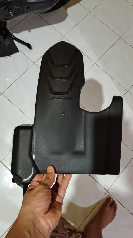 Hugger atau spakbor kolong 3 baut untuk beat 2020 ke atas