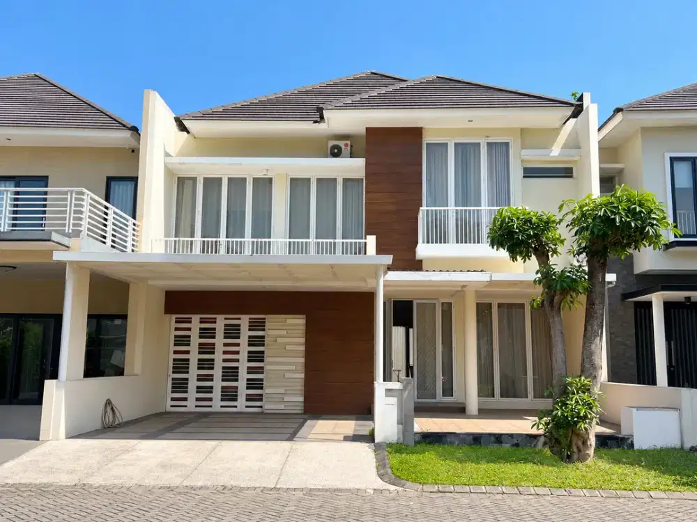 DIJUAL RUMAH ROYAL RESIDENCE 2LT 4KT SEMI FURNISH 220M2 DEKAT TOL