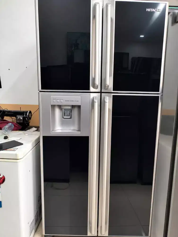 Kulkas Hitachi 4 pintu