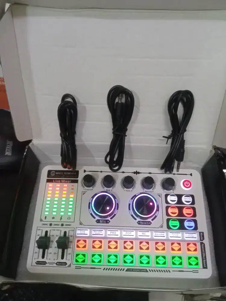Soundcard f999 untuk live