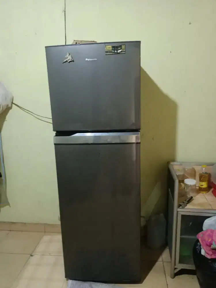 Kulkas 2 pintu panasonic