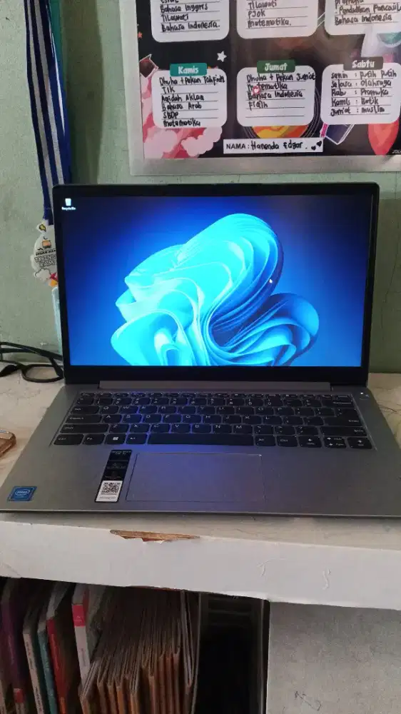 Lenovo IdeaPad + Tas