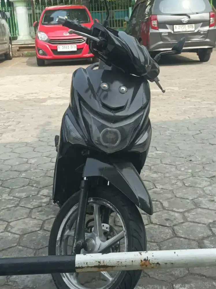 HONDA BEAT POP HITAM