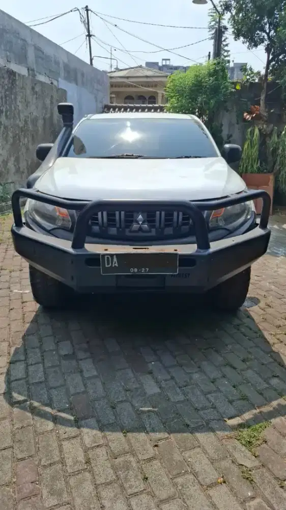 Triton HDX solar 4x4 manual