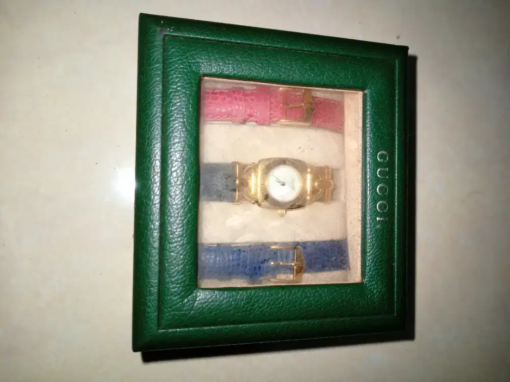 Jam wanita Gucci original