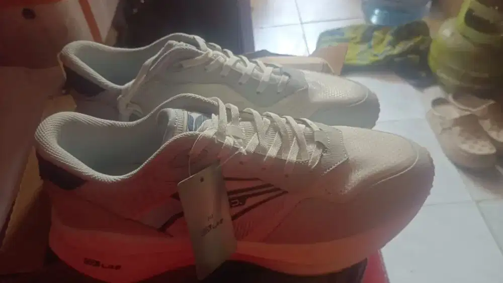 Sepatu  baru merk 361