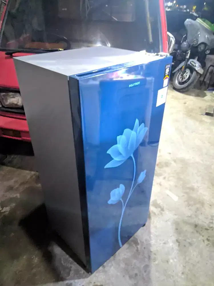 Kulkas sepintu Polytron