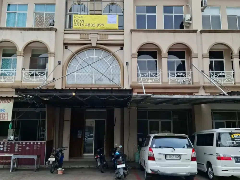 Ruko Strategis di Grand Galaxy - Lokasi Emas untuk Bisnis & Investasi!